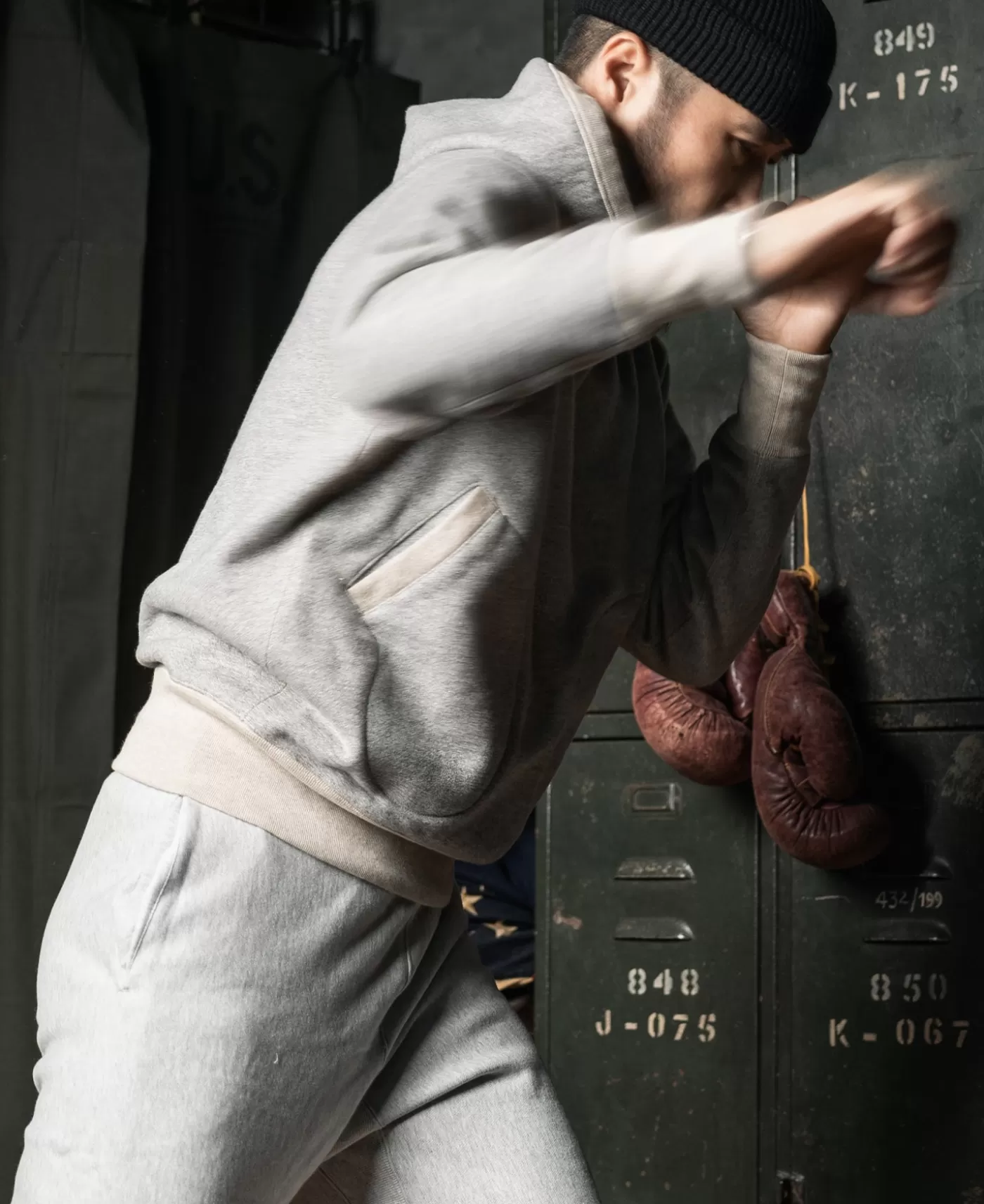 boxing_glove_pocket_lock_hood_hoodie_5.webp Online Boxing Glove Pocket Lock Hood Hoodie Sweatshirts & Hoodies