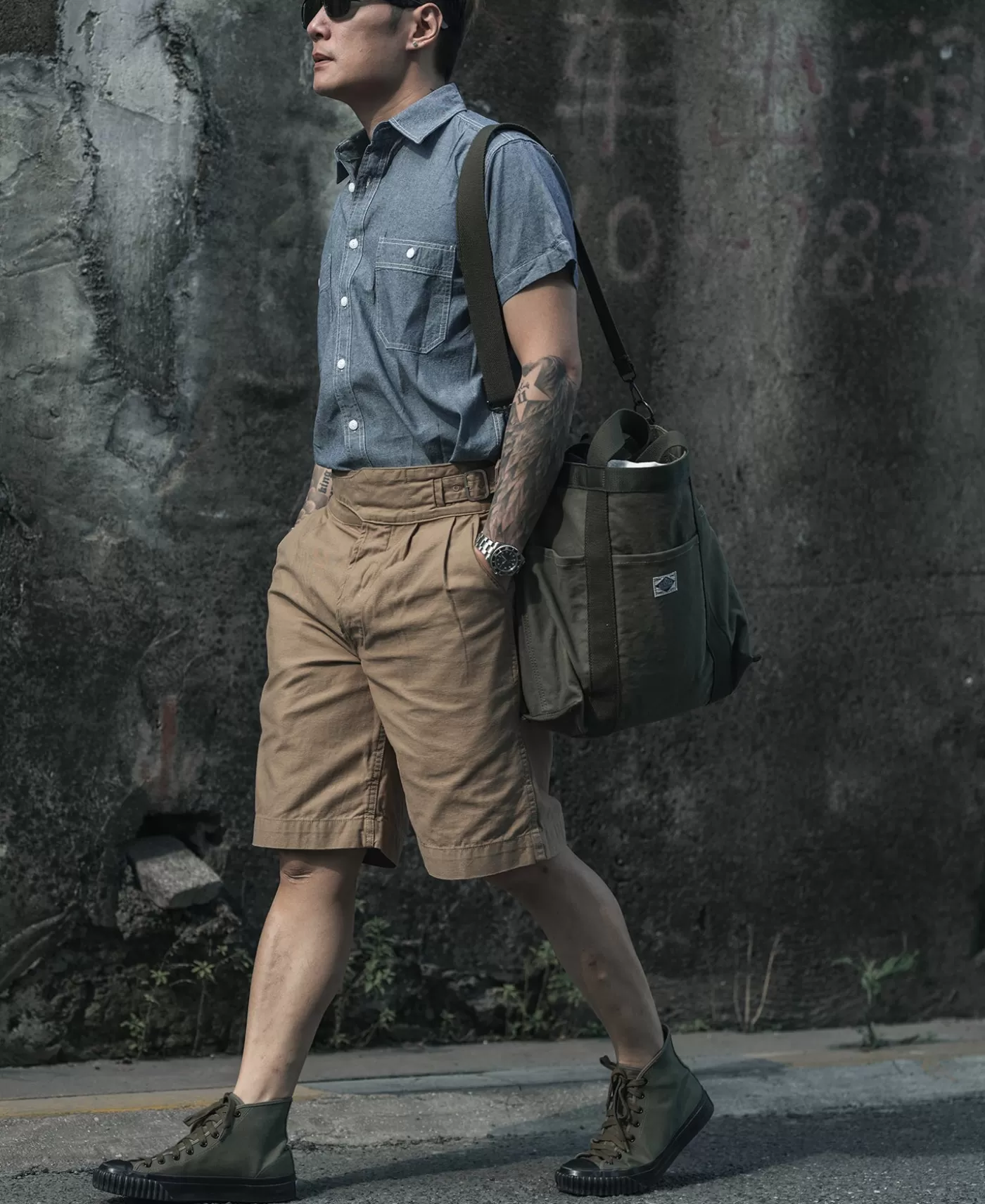 chambray_short_sleeve_work_shirt_6.webp Hot Chambray Short Sleeve Work Shirt Short Sleeve Shirts