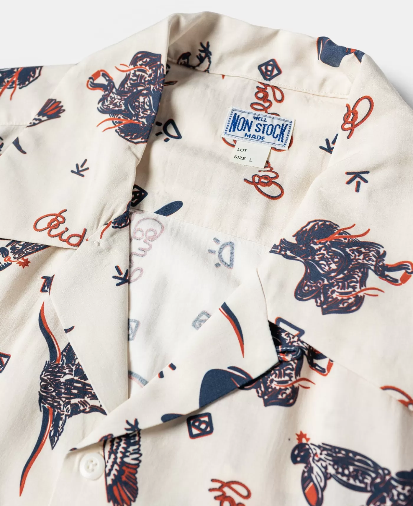 cowboy_symbols_pattern_cuban_collar_shirt__cream_white_7.webp Outlet Cowboy Symbols Pattern Cuban Collar Shirt - Short Sleeve Shirts
