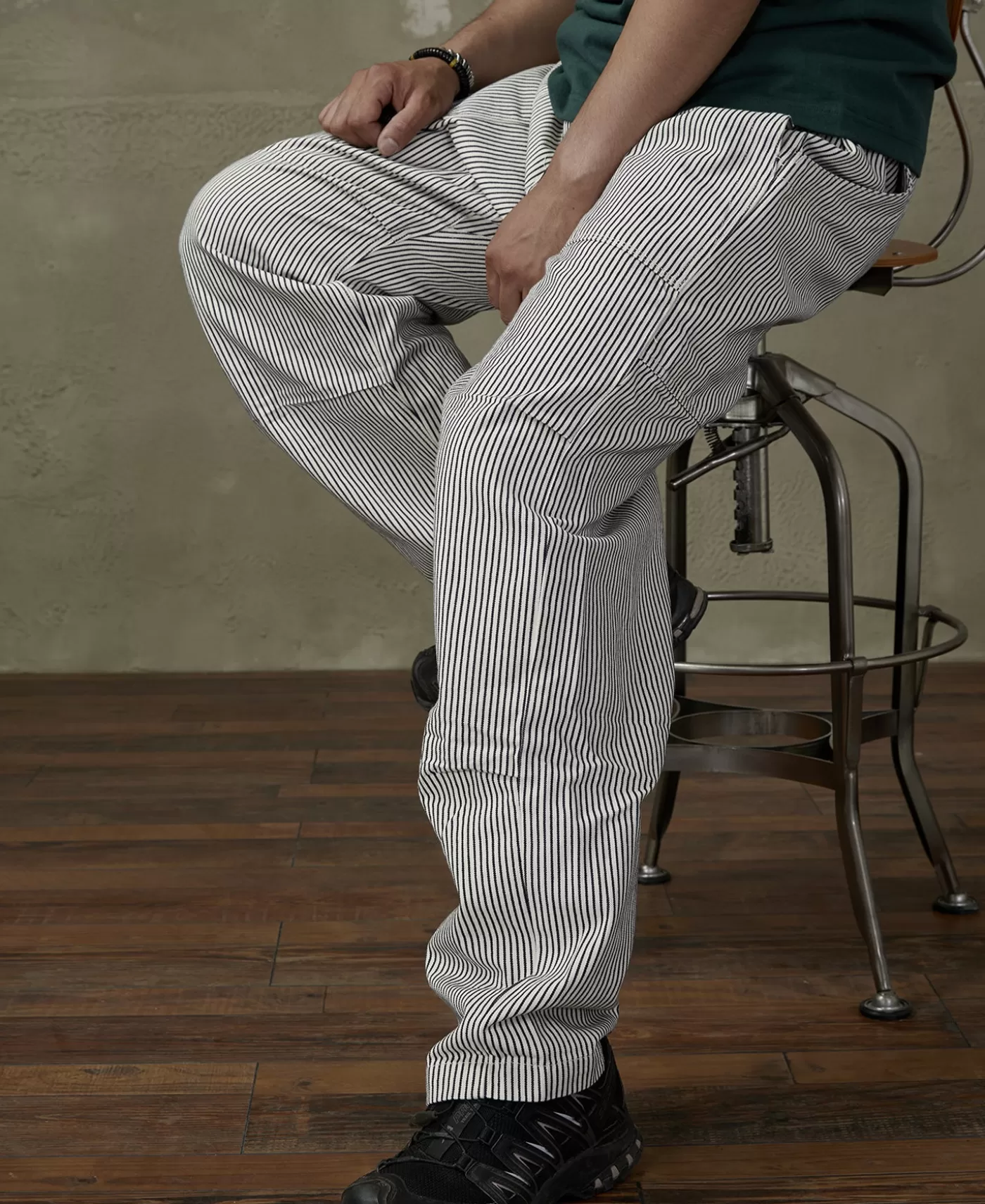 loose_climbers_pants__stripe_4.webp Outlet Loose Climbers' Pants - Pants & Trousers