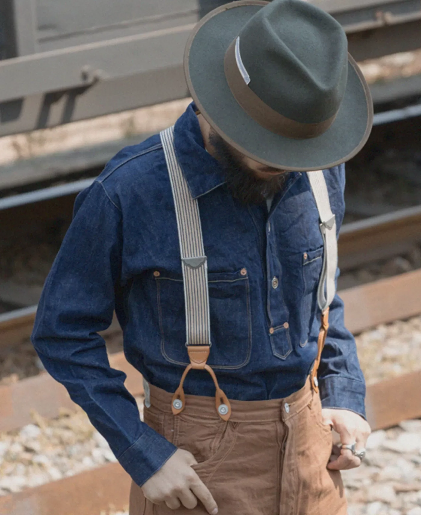 oldtime_yback_leather_button_suspenders__khaki_stripe_2.webp Hot Old-Time Y-Back Leather Button Suspenders - Others