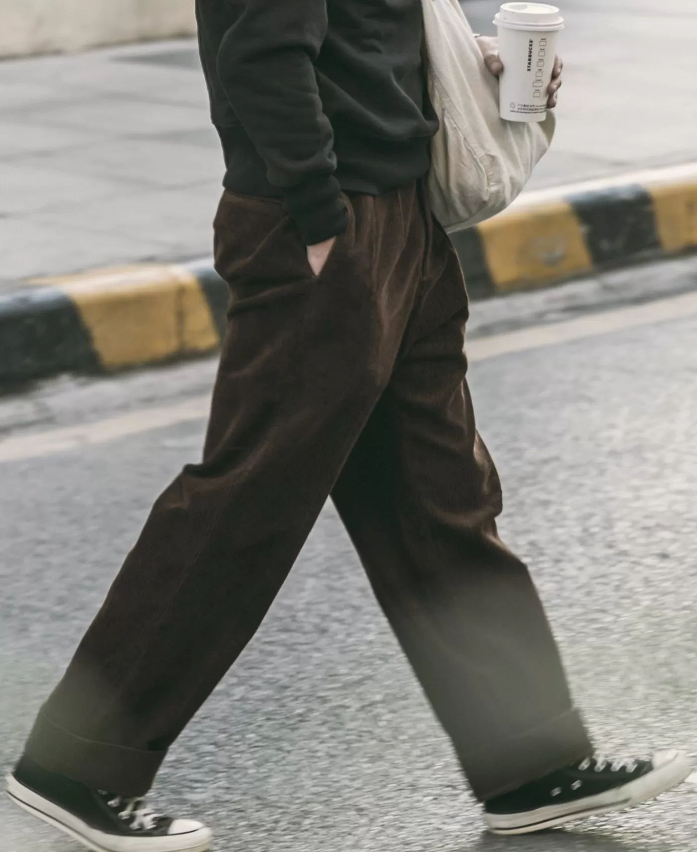 oz__wale_corduroy_trousers__brown_6.webp Outlet 12.5 oz 8 Wale Corduroy Trousers - Pants & Trousers