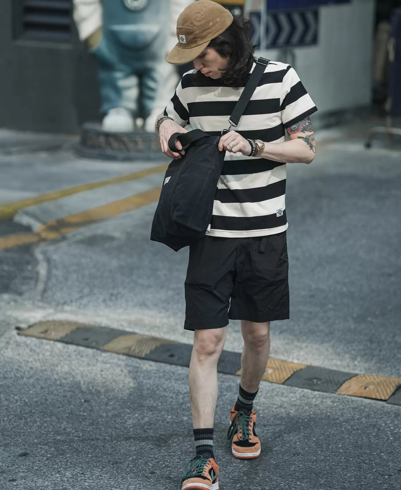 oz_canvas_tote_bag__black_4.webp Shop 18 oz Canvas Tote Bag - Bags & Luggage