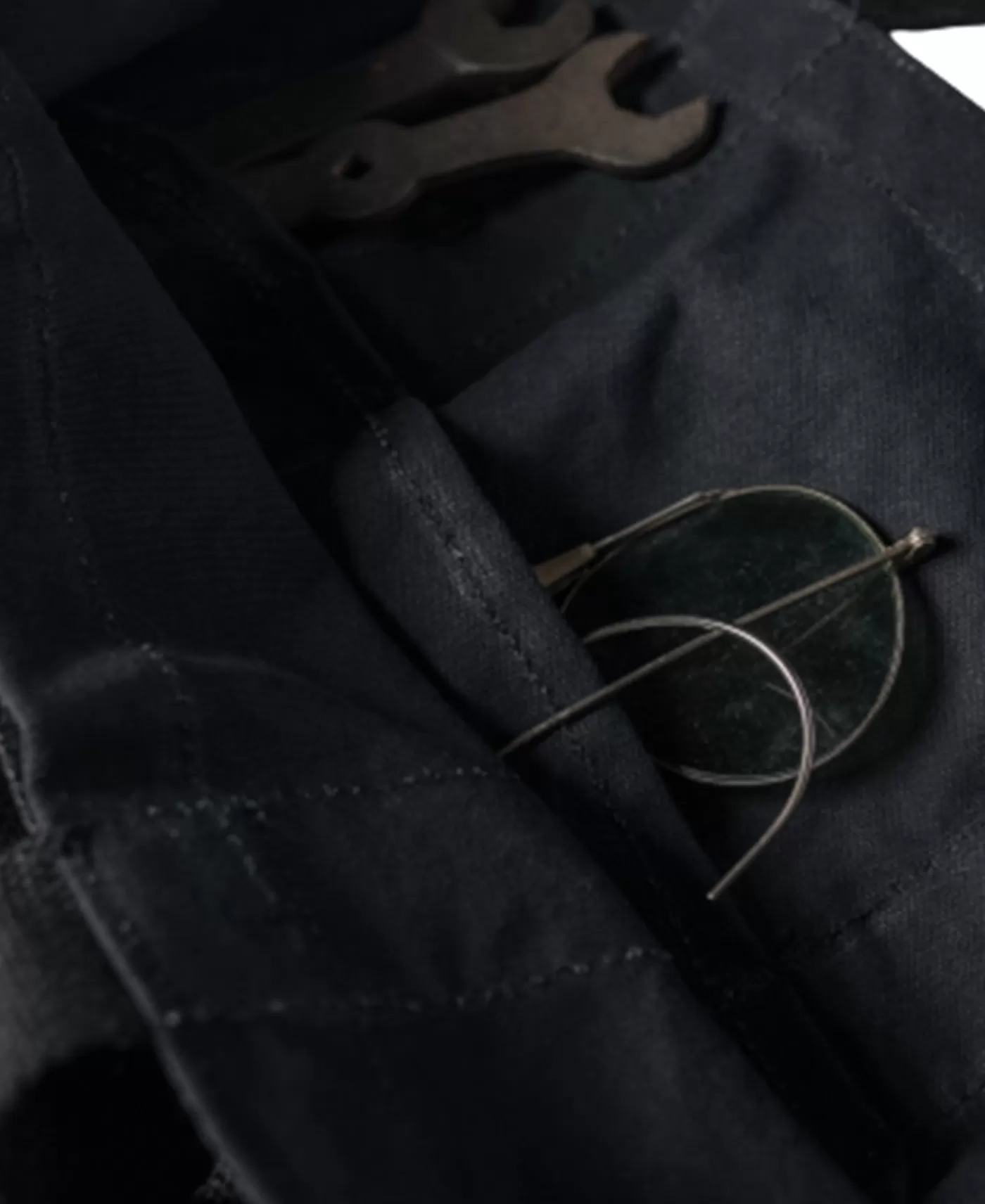 oz_canvas_tote_bag__black_9.webp Shop 18 oz Canvas Tote Bag - Bags & Luggage