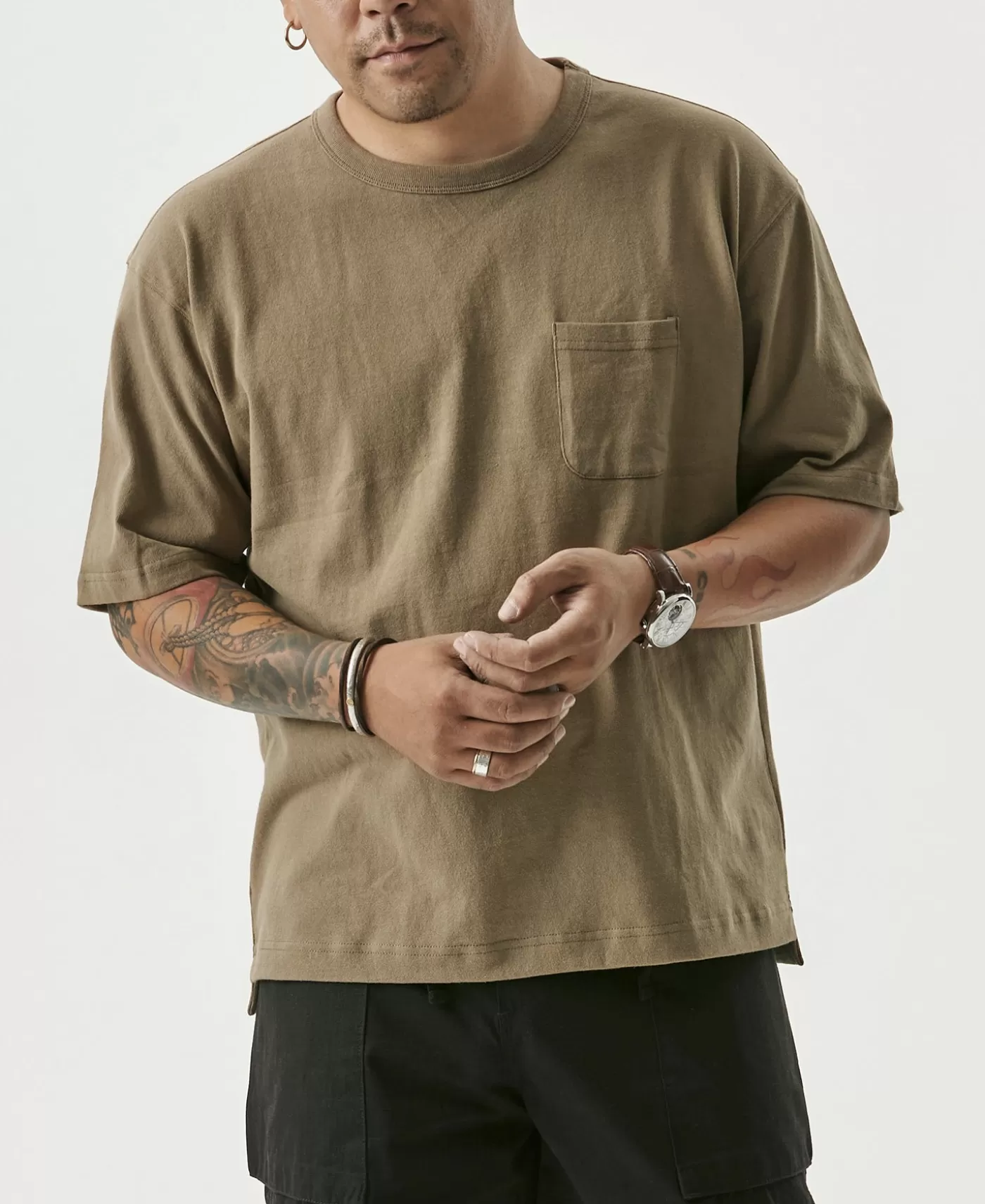 oz_cotton_classic_pocket_tshirt__khaki_2.webp Fashion 9.8 oz Cotton Classic Pocket T-Shirt - Short Sleeve T-Shirts