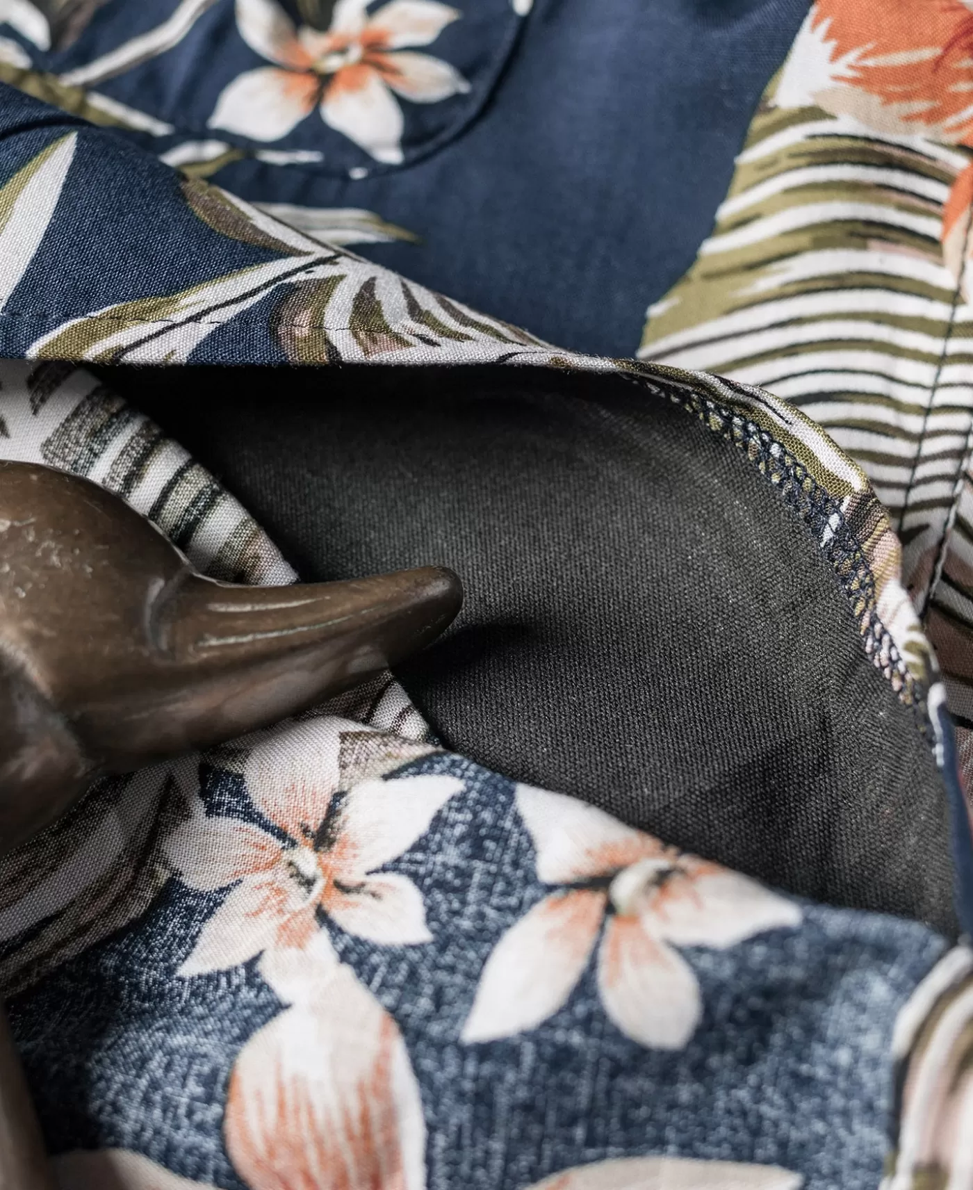 plants__flowers_pattern_aloha_shirt__navy_8.webp Discount Plants & Flowers Pattern Aloha Shirt - Hawaiian Shirts | Short Sleeve Shirts