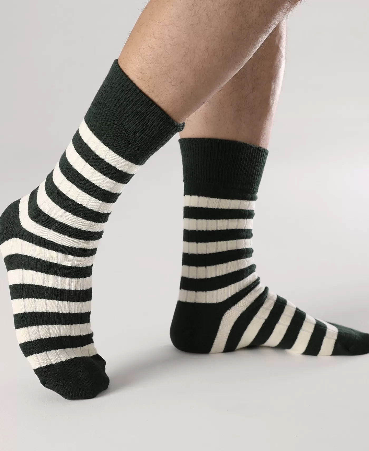 retro_striped_cotton_socks__greenwhite_2.webp Best Retro Striped Cotton Socks - Socks