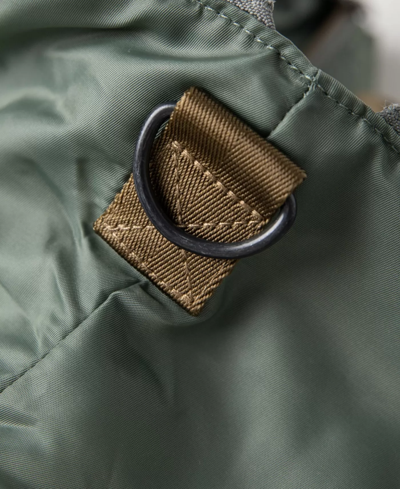 s_usaf_helmet_bag__sage_green_5.webp Sale 1950s USAF Helmet Bag - Bags & Luggage