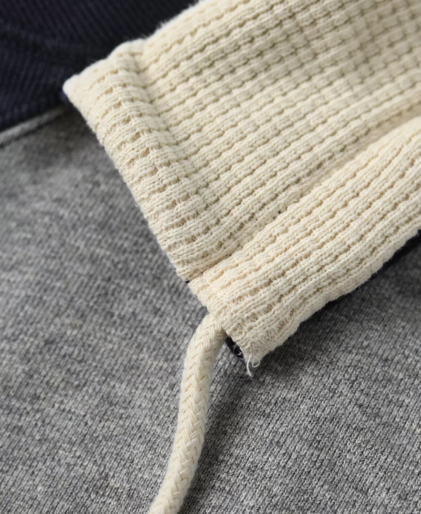 twotone_double_v_gusset_hooded_sweatshirt_7.webp Hot Two-Tone Double V Gusset Hooded Sweatshirt Sweatshirts & Hoodies