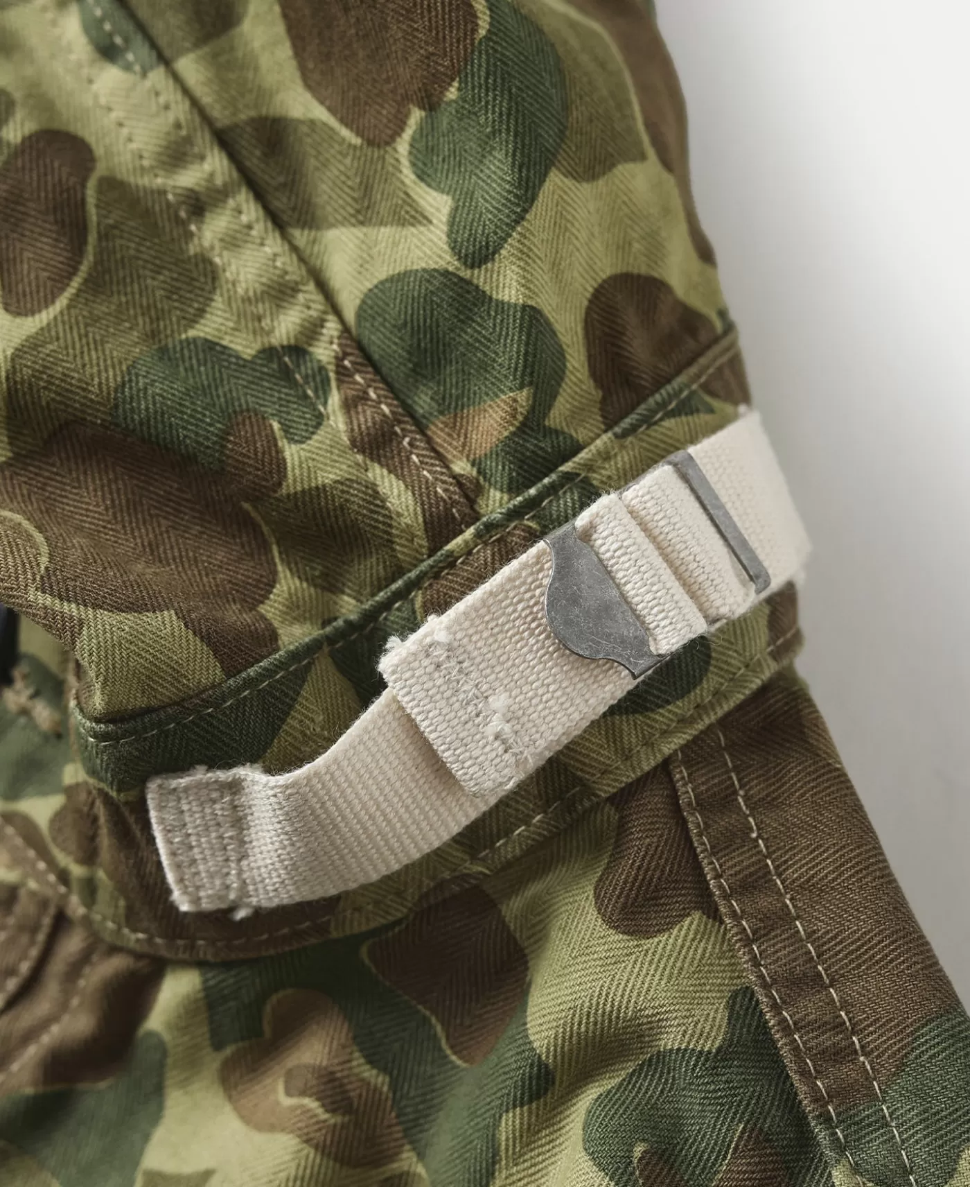 usmc_hbt_duck_camo_dungaree_gunner_smock_modified_7.webp New USMC HBT Duck Camo Dungaree Gunner Smock (Modified) Jackets & Coats