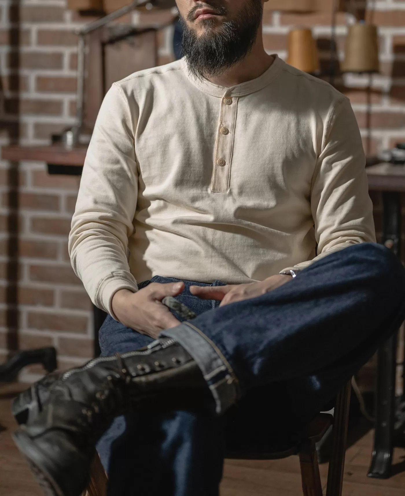 vintage_long_sleeve_henley_shirt__apricot_2.webp Outlet Vintage Long Sleeve Henley Shirt - Long Sleeve T-Shirts | Henleys