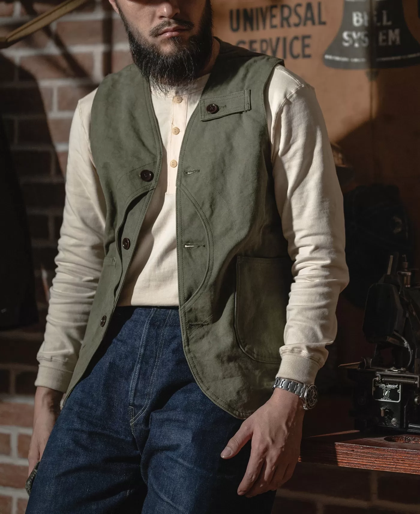 vintage_long_sleeve_henley_shirt__apricot_5.webp Outlet Vintage Long Sleeve Henley Shirt - Long Sleeve T-Shirts | Henleys