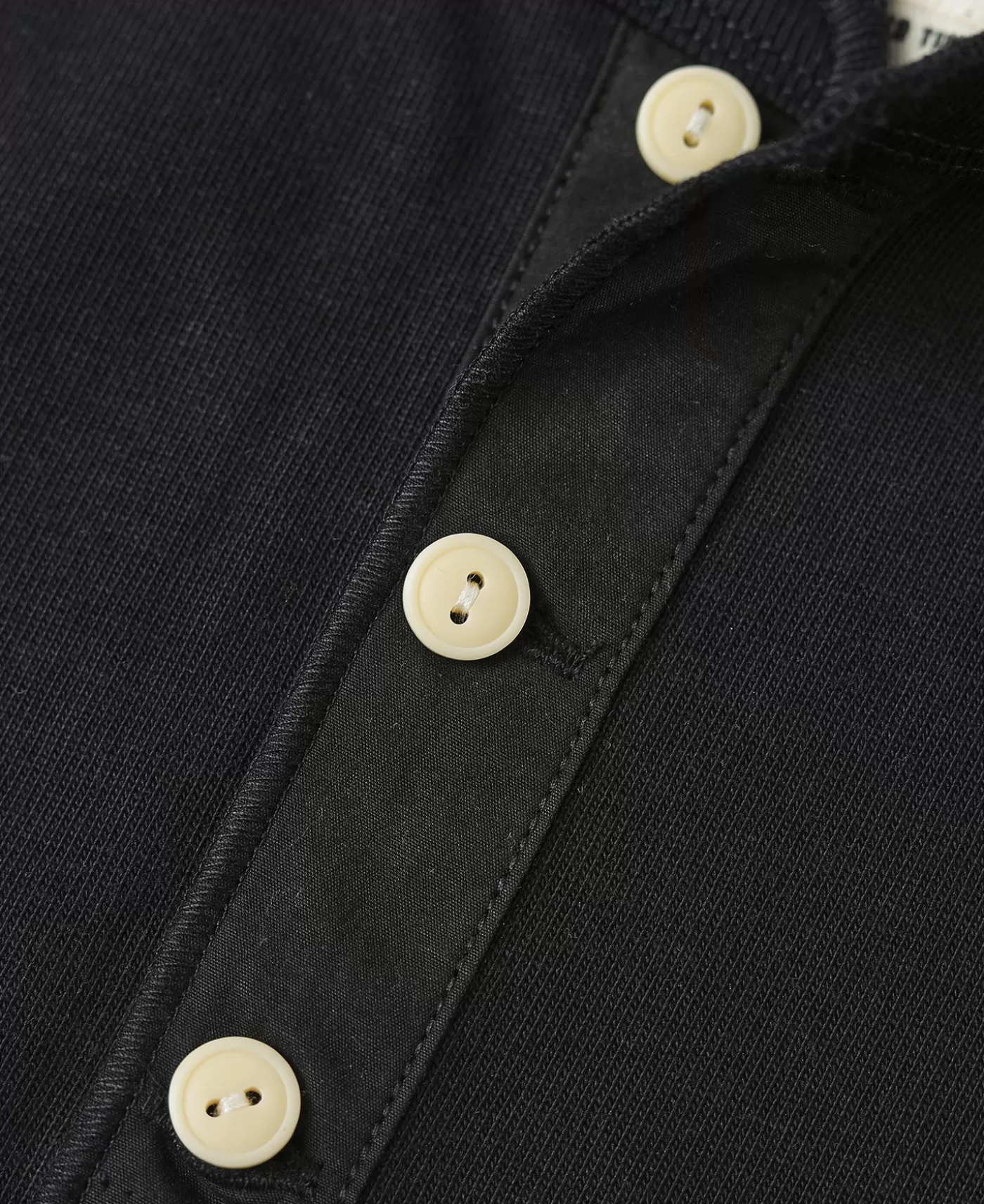 vintage_long_sleeve_henley_shirt__black_8.webp Outlet Vintage Long Sleeve Henley Shirt - Long Sleeve T-Shirts | Henleys