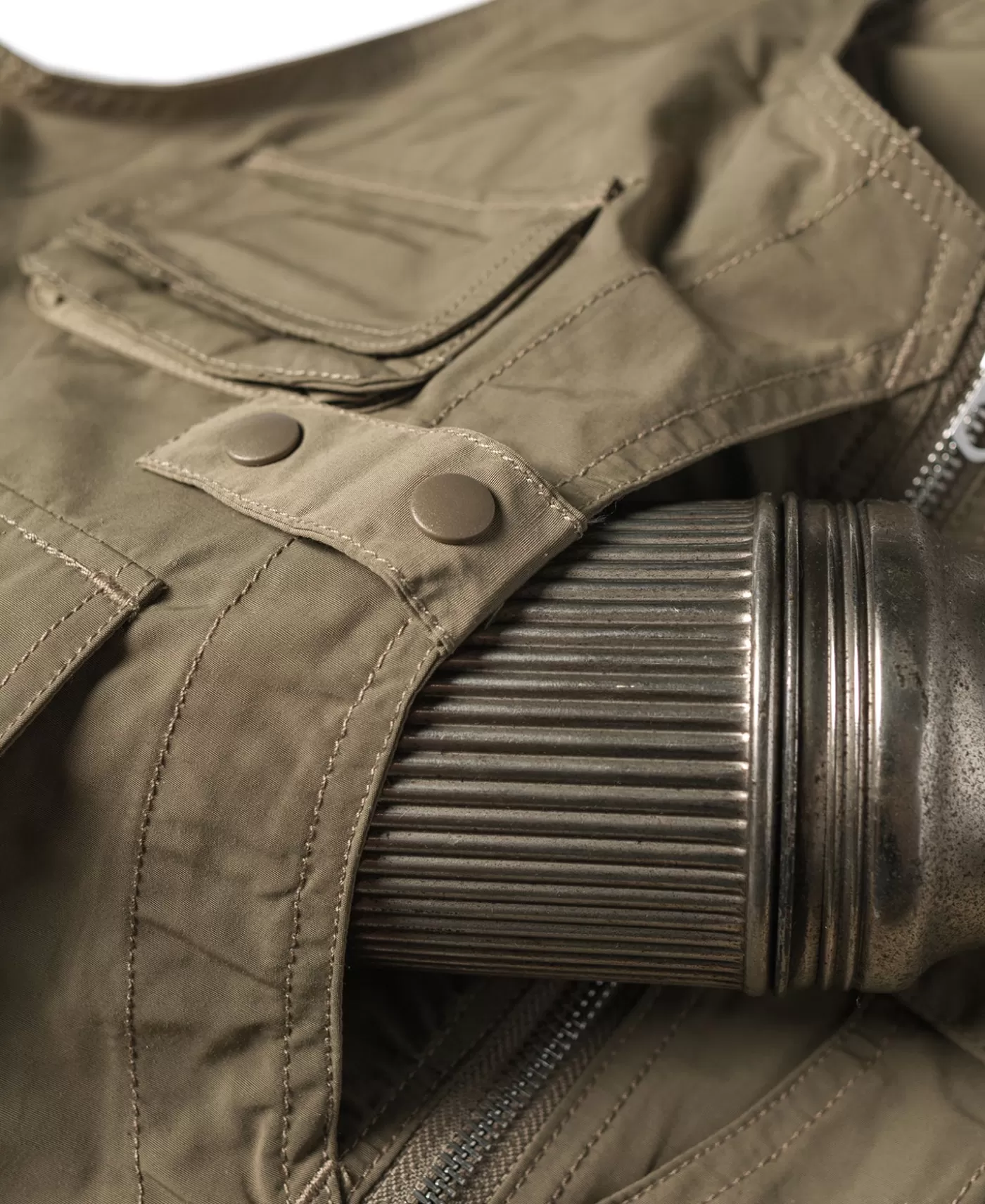 waterproof_camping_hunting_nylon_vest__khaki_8.webp Hot Waterproof Camping Hunting Nylon Vest - Vests